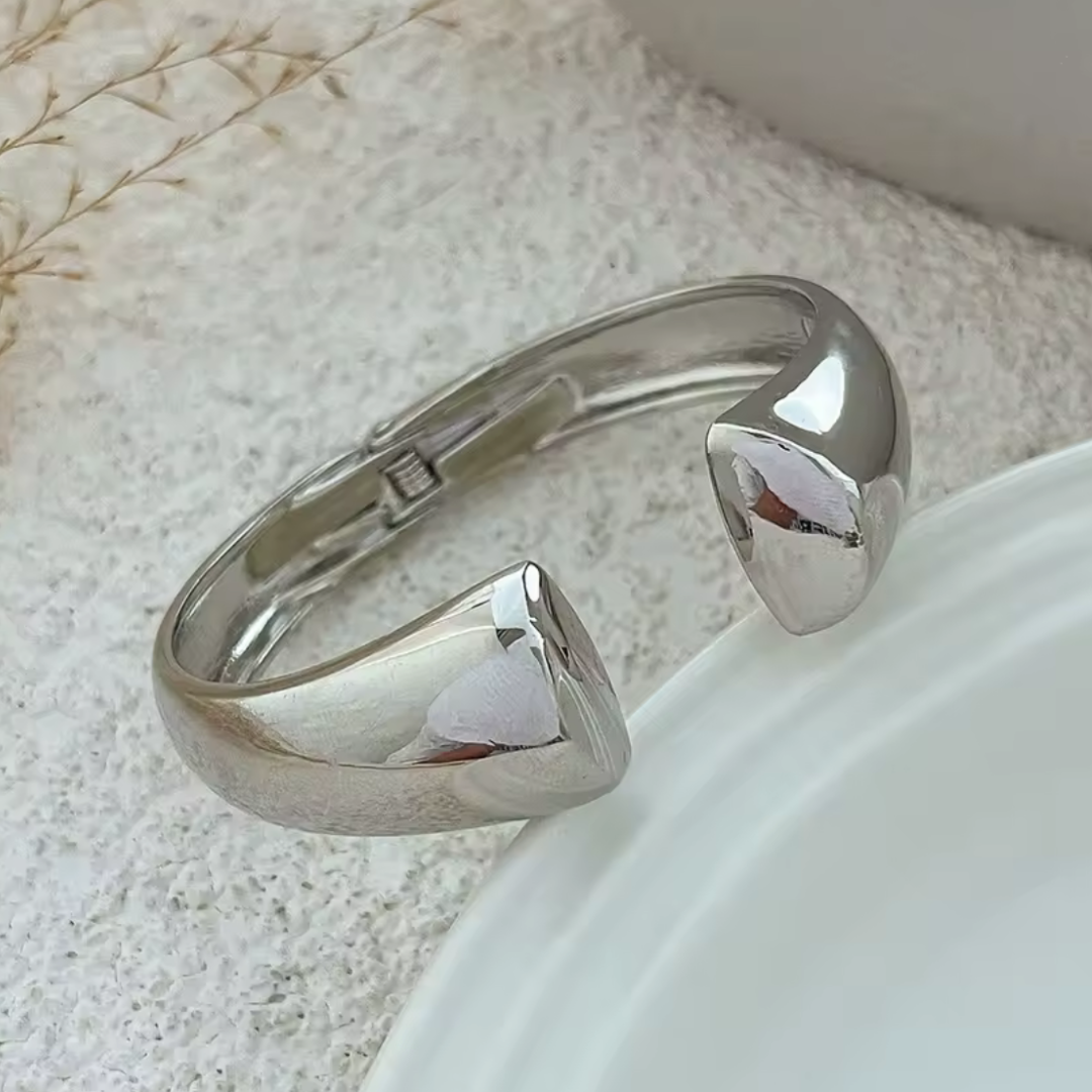 Wide edge bangle