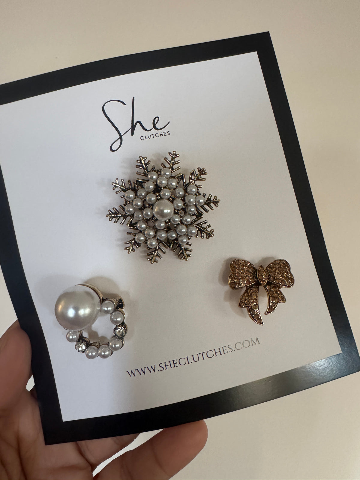Christmas wreath brooch set