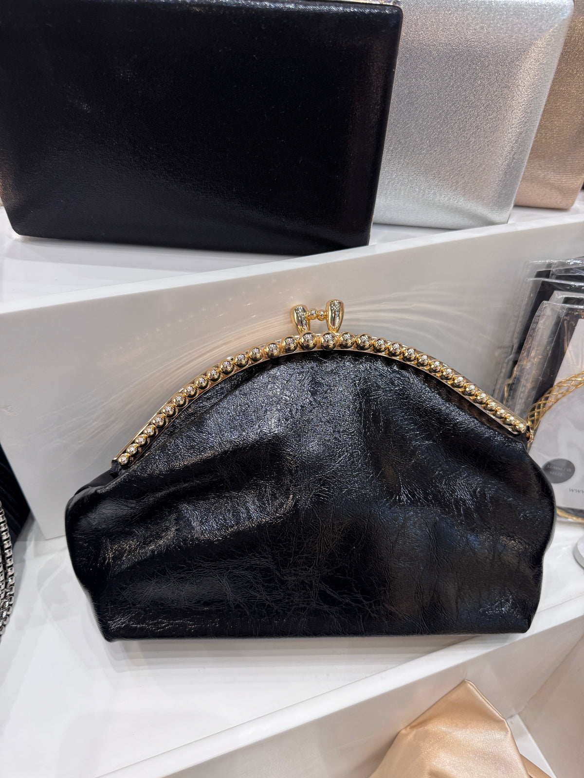 The Noelle clutch