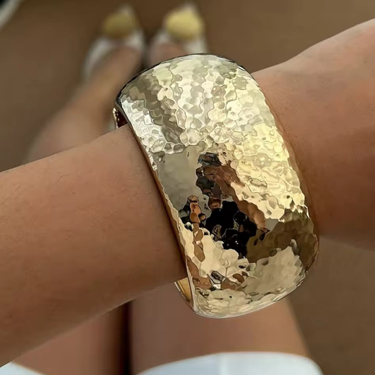 Hammered bangle
