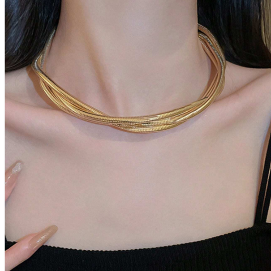 Overlapped Necklace