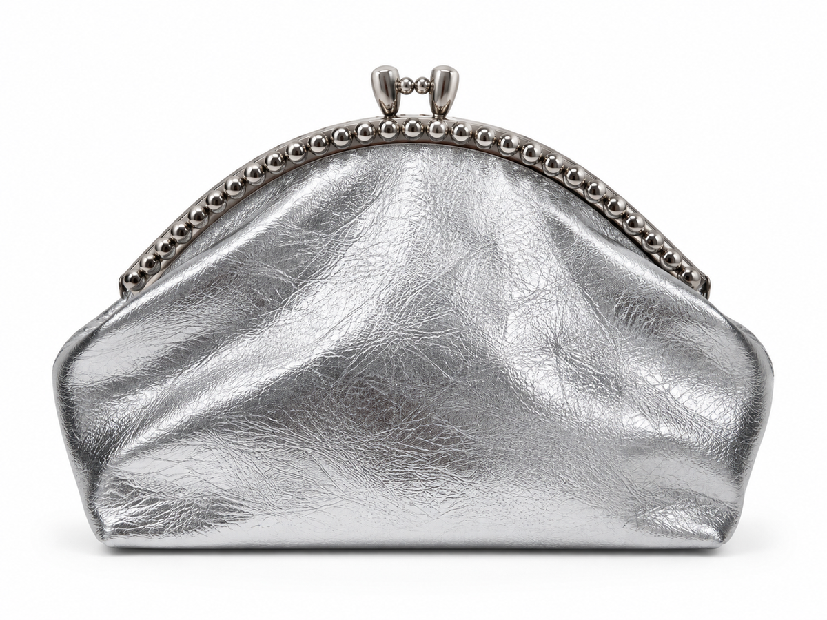 The Noelle clutch